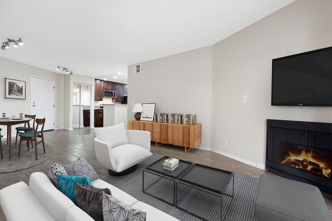 Fully furnished apartment in Tacoma, WA