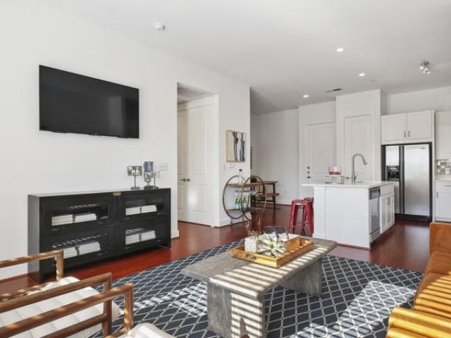 Fully furnished apartment in Dallas, TX